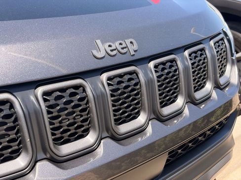 Used 2024 Jeep Compass Trailhawk AWD/4WD image 4