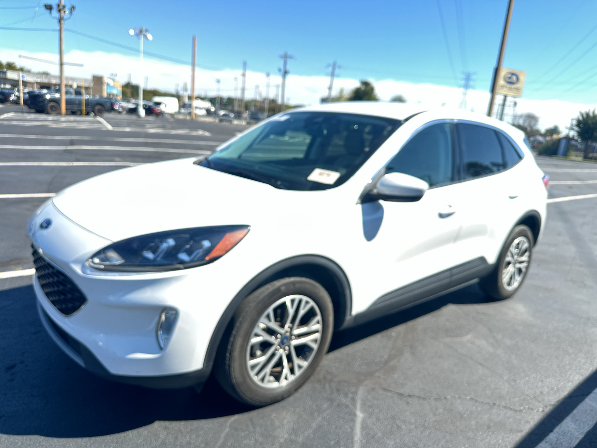 Used 2022 Ford Escape SEL AWD/4WD image 3