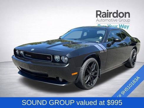 Used 2009 Dodge Challenger R/T w/ Sound Group RWD image 3