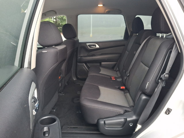 Used 2018 Nissan Pathfinder SV FWD image 10