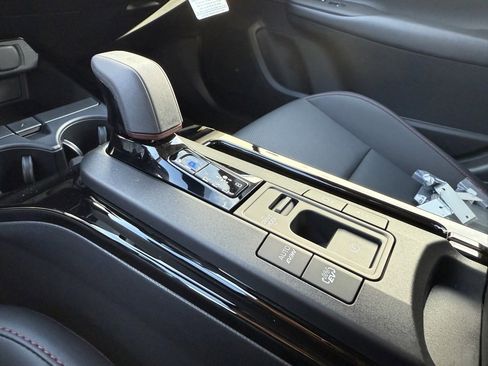 New 2026 Toyota Prius Plug-In Hybrid image 25