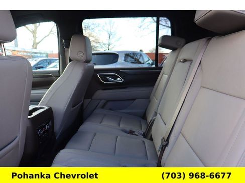 Used 2021 Chevrolet Suburban LT w/ LT Signature Package image 29