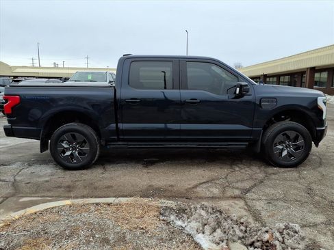 Used 2022 Ford F150 Lightning Lariat image 6