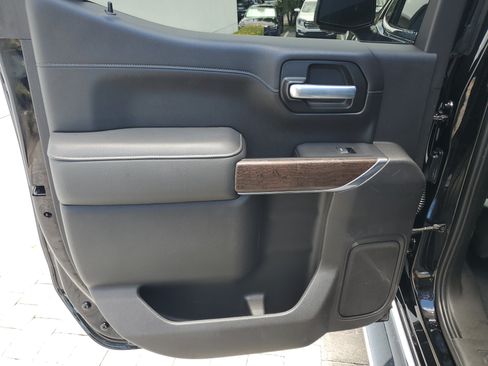 Used 2021 GMC Sierra 1500 Denali w/ Technology Package RWD image 11