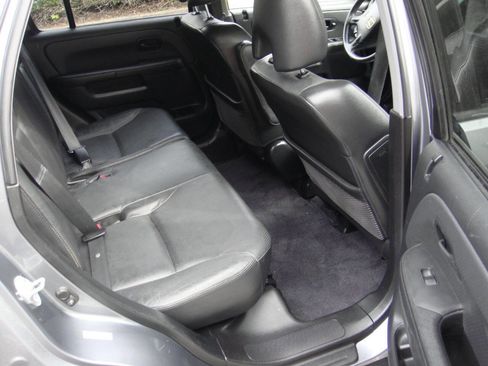 Used 2005 Honda CR-V SE image 11
