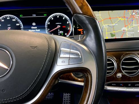 Used 2015 Mercedes-Benz S 550 4MATIC Sedan image 24