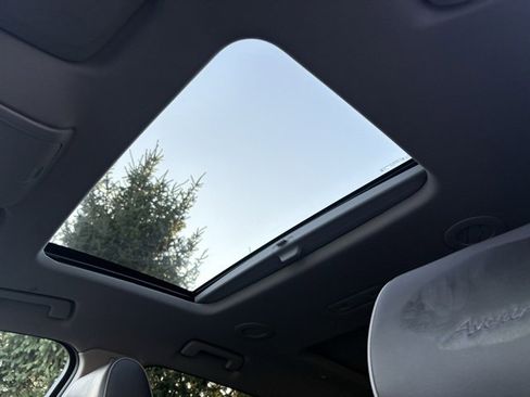 Used 2021 Buick Enclave Avenir w/ Avenir Technology Package image 30