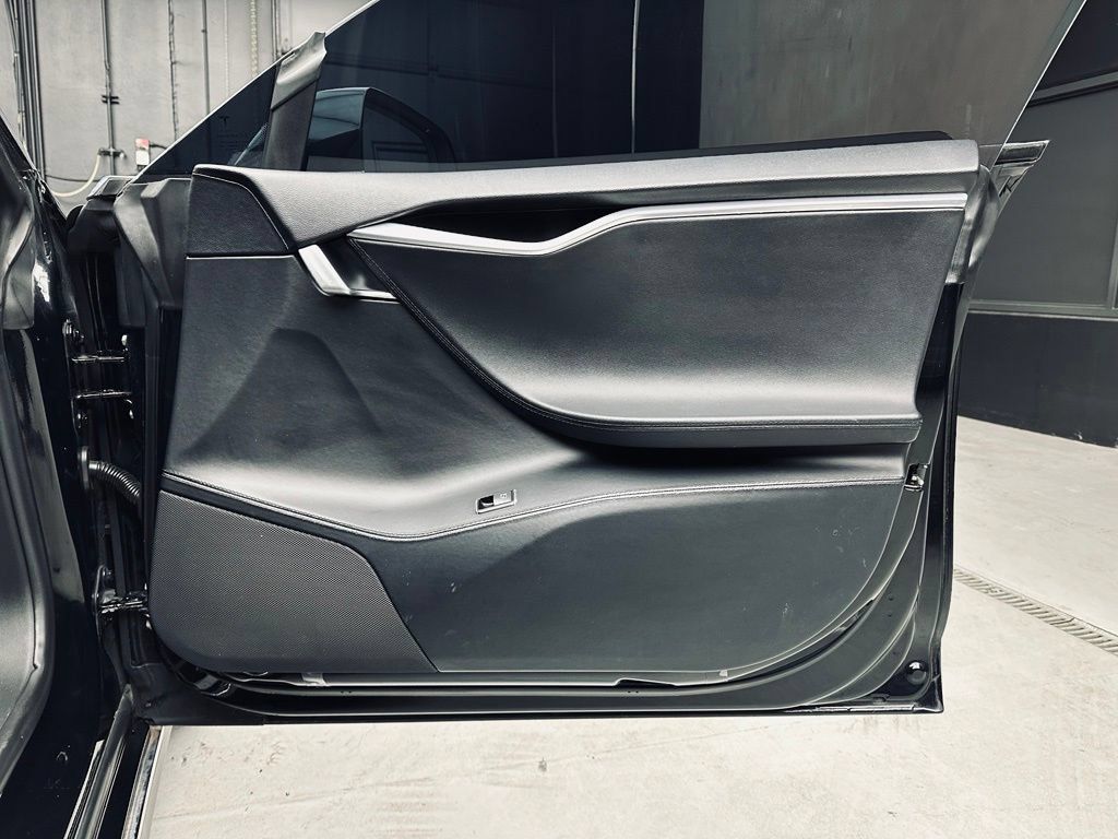 Used 2013 Tesla Model S Performance RWD image 20