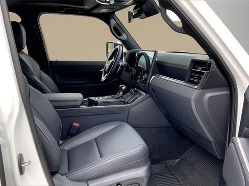 Certified 2025 Lexus GX 550 image 7