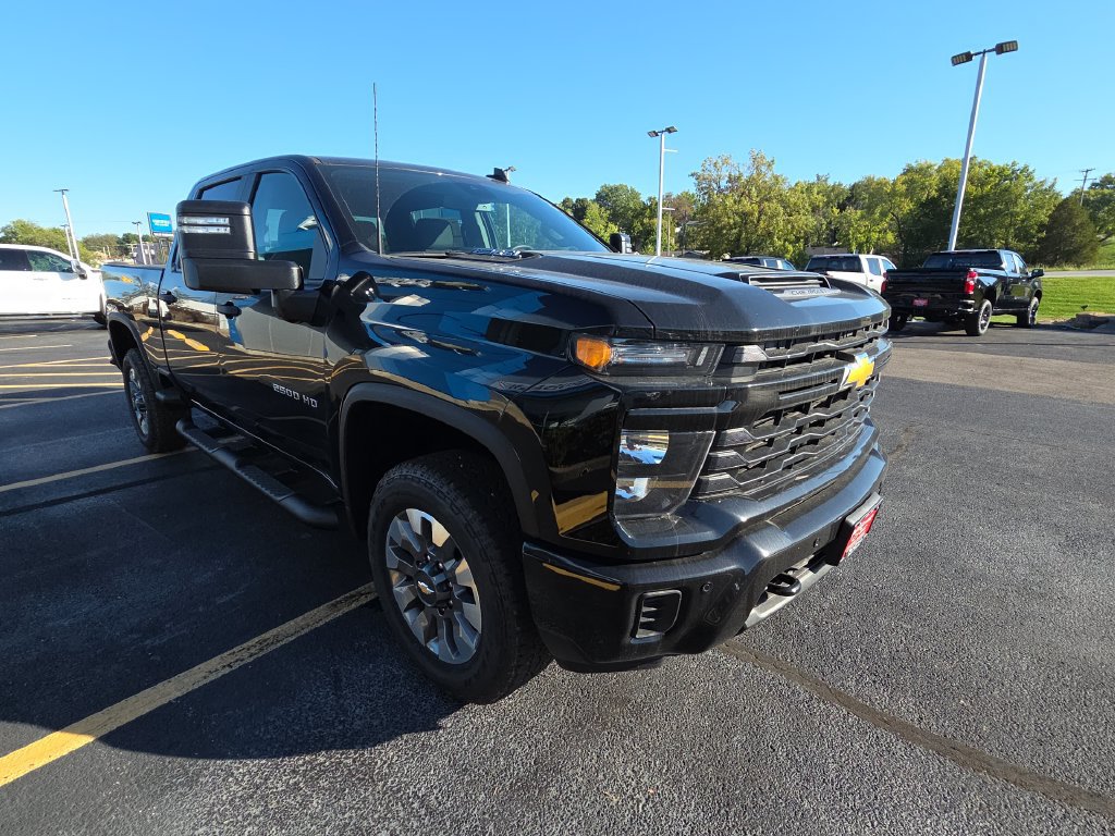 New 2026 Chevrolet Silverado 2500 Custom w/ Custom Value Package AWD/4WD image 2