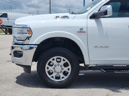 Used 2022 RAM 2500 Laramie AWD/4WD image 9