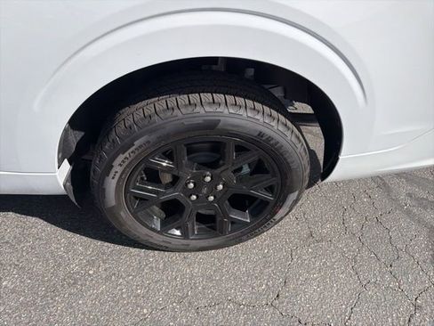 New 2025 Ford Maverick Lobo AWD/4WD image 31