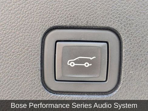 Used 2023 Cadillac XT6 Premium Luxury w/ Technology Package image 13