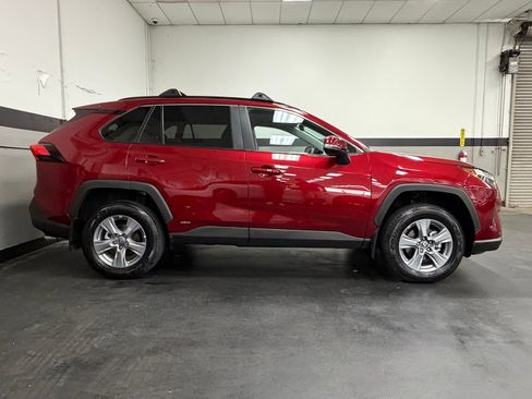 Used 2025 Toyota RAV4 LE image 5