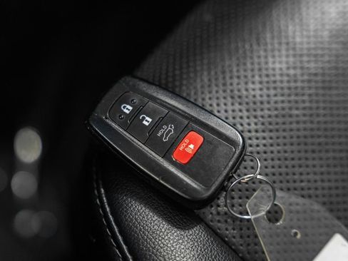 Used 2023 Toyota Highlander Limited image 46