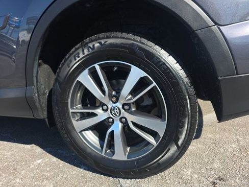 Used 2018 Toyota RAV4 XLE image 6