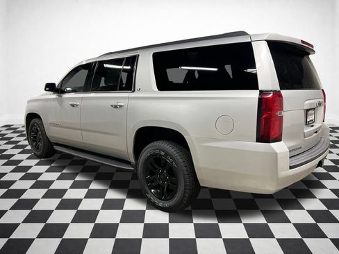 Used 2020 Chevrolet Suburban LT AWD/4WD image 6