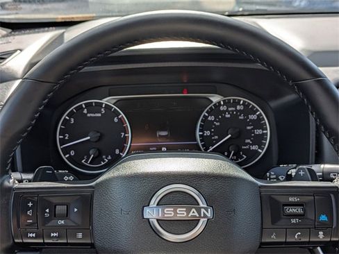 Used 2025 Nissan Rogue SV image 31