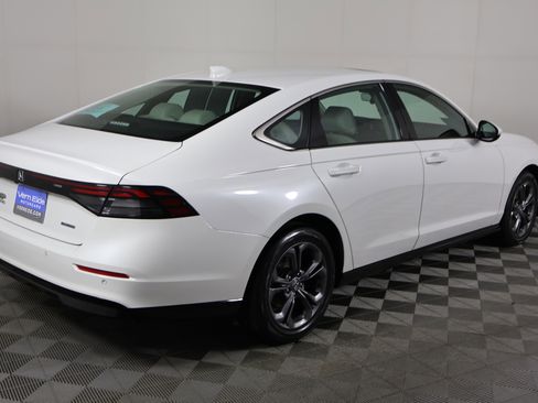 Certified 2024 Honda Accord EX-L image 6