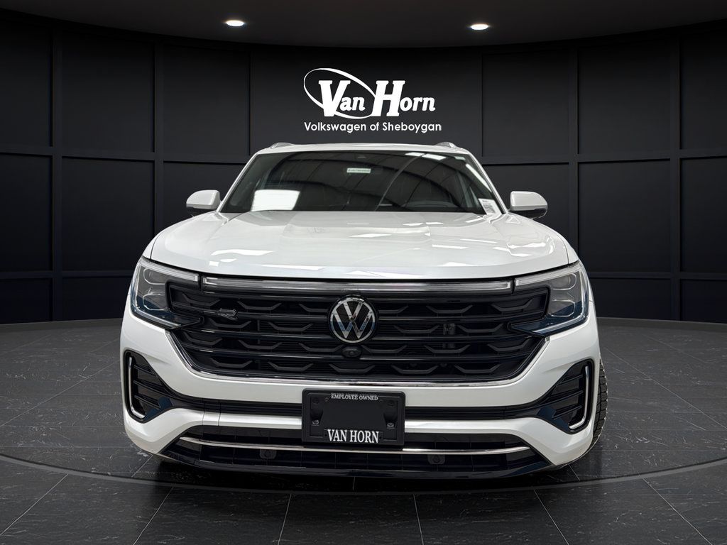 Used 2025 Volkswagen Atlas Cross Sport SEL Premium R-Line AWD/4WD image 2