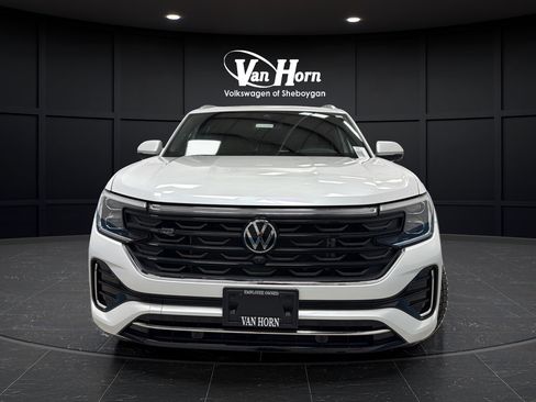 Used 2025 Volkswagen Atlas Cross Sport SEL Premium R-Line AWD/4WD image 2