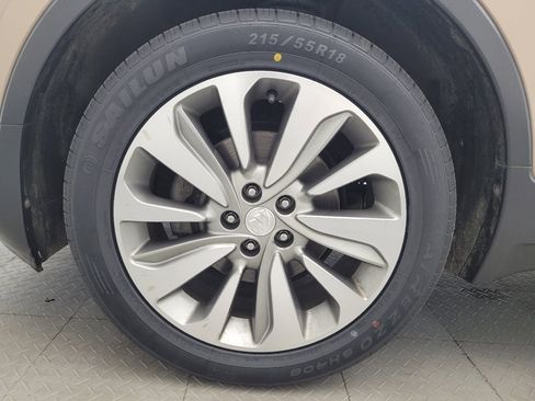 Used 2018 Buick Encore Preferred FWD image 31
