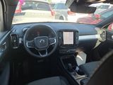 Used 2024 Volvo XC40 B5 Core image 4