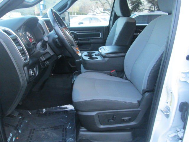 Used 2024 RAM 2500 Big Horn AWD/4WD image 11