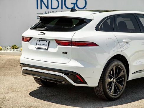 New 2026 Jaguar F-PACE R-Dynamic S image 7