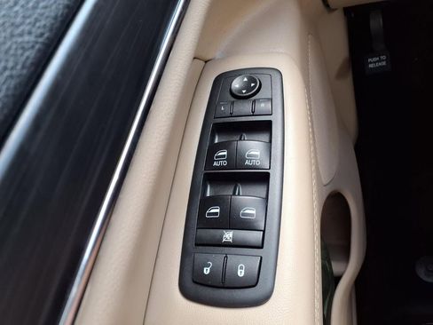 Used 2019 Jeep Grand Cherokee Limited RWD image 23