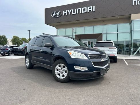 Used 2011 Chevrolet Traverse LS FWD image 5
