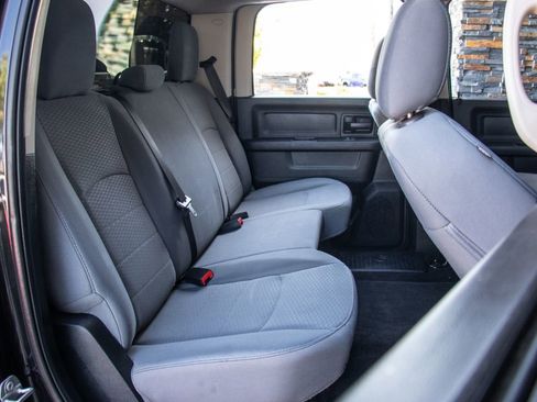 Used 2017 RAM 1500 Express AWD/4WD image 21