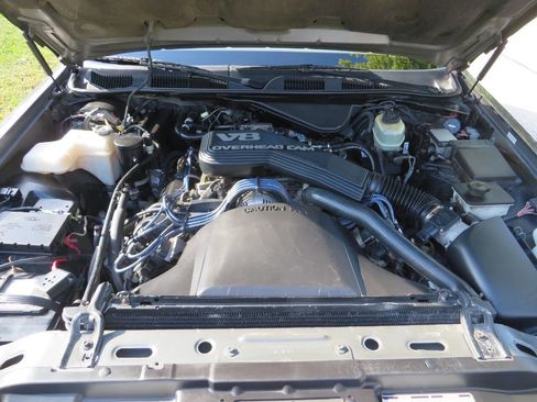 Used 1992 Lincoln Town Car Signature image 23