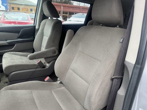 Used 2013 Honda Odyssey LX image 7