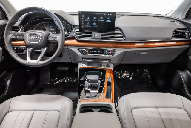 Used 2023 Audi Q5 2.0T Premium w/ Convenience Package AWD/4WD image 25