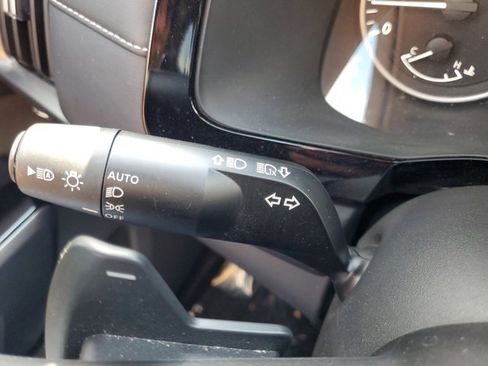 Used 2024 Nissan Pathfinder SL image 32