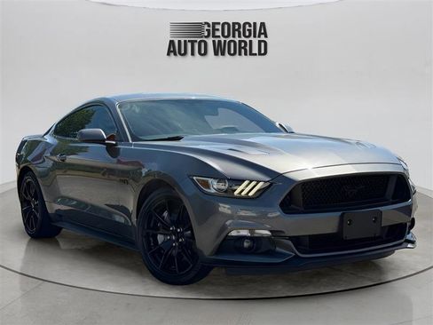 Used 2017 Ford Mustang GT w/ Black Accent Package RWD image 2