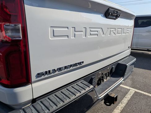 Used 2022 Chevrolet Silverado 2500 LTZ w/ LTZ Convenience Package AWD/4WD image 7
