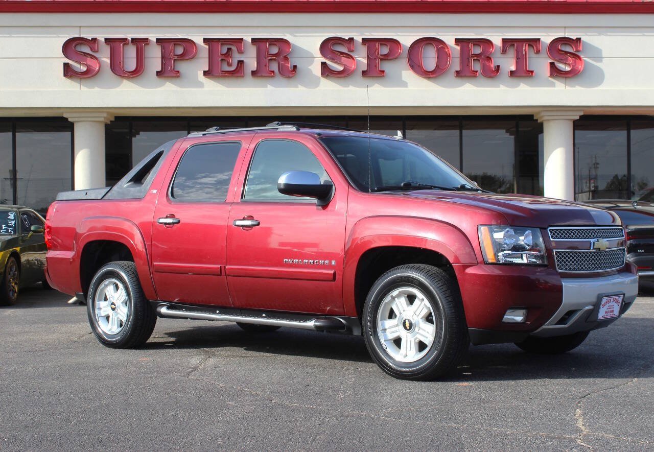 Used 2008 Chevrolet Avalanche LT w/ LT Preferred Equipment Group AWD/4WD image 1