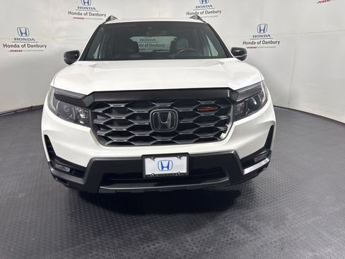 Certified 2023 Honda Passport TrailSport image 2