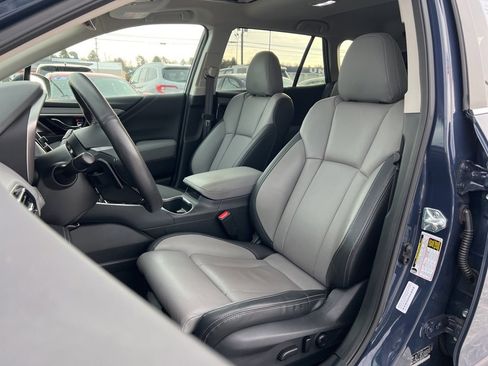 Used 2025 Subaru Outback Limited image 18