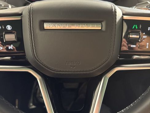 Used 2025 Land Rover Range Rover Sport SE AWD/4WD image 33