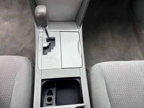 Used 2011 Toyota Camry LE FWD image 18