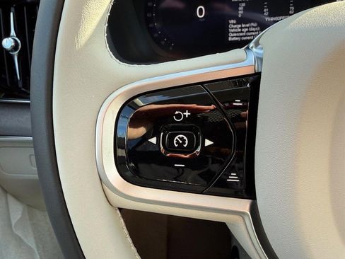 New 2026 Volvo XC90 T8 Ultra w/ Protection Package Premier image 12