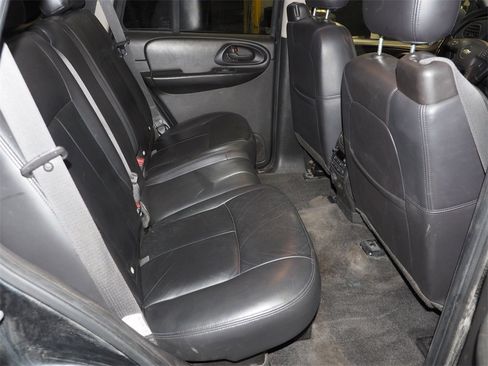 Used 2008 Chevrolet TrailBlazer LT w/ Sun And 6-Disc Cd Package image 14