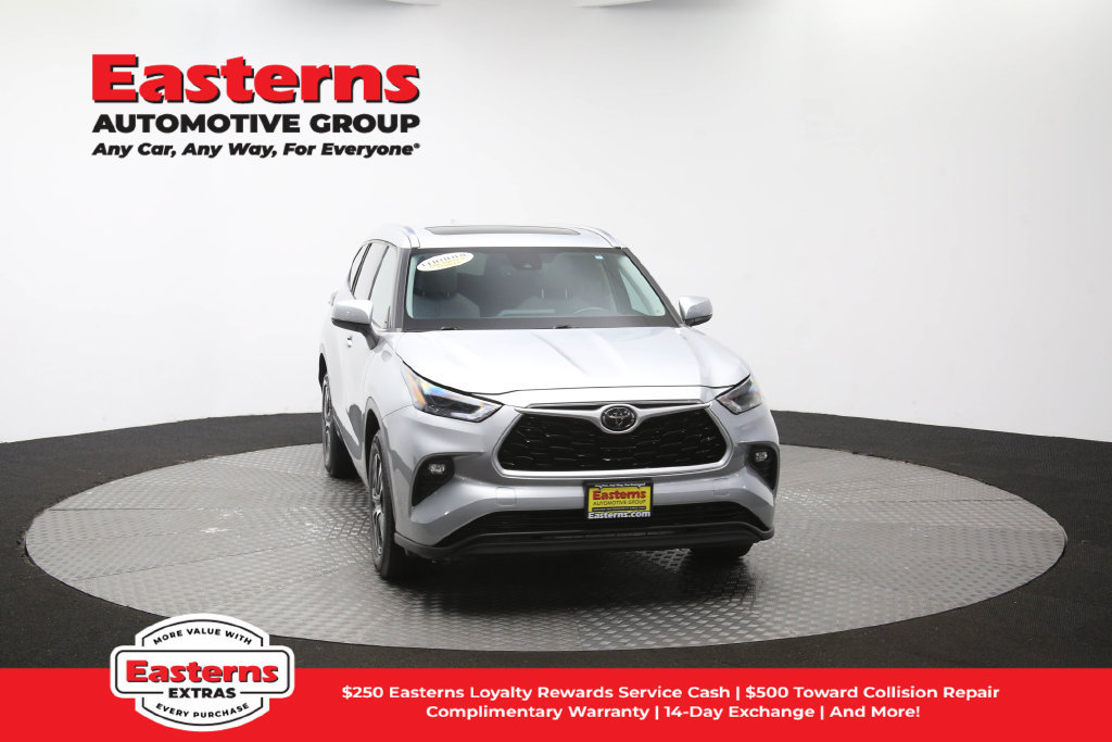 Used 2021 Toyota Highlander XLE FWD image 57