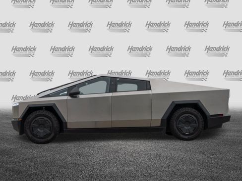 Used 2024 Tesla Cybertruck AWD Crew Cab image 6