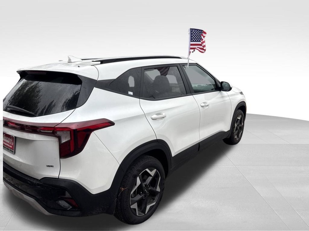 Used 2025 Kia Seltos S AWD/4WD image 7