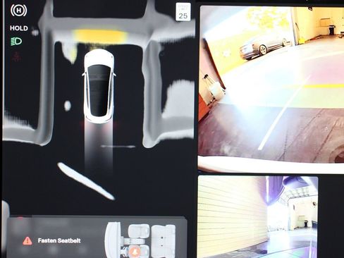 Used 2023 Tesla Model 3 Standard Range image 20