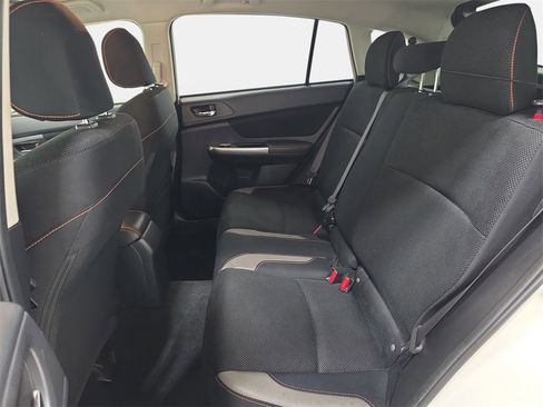 Used 2016 Subaru Crosstrek 2.0i Premium image 13